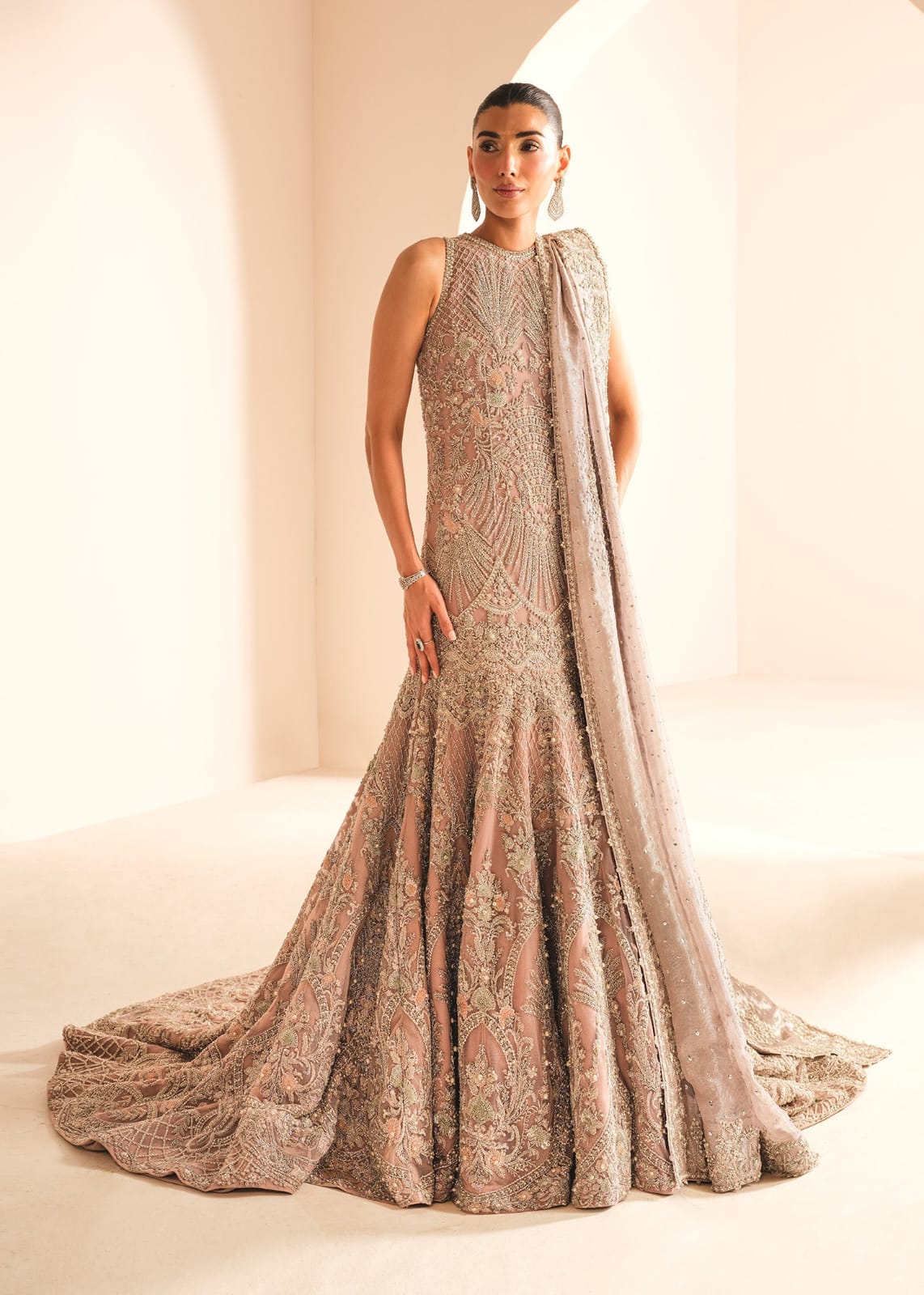 1 Mauve By Saira Shakira available for Bridal Dress Rent in Pakistan