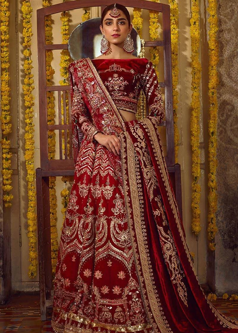 Sultana By MNR available for Bridal Dress Rent in Pakistan